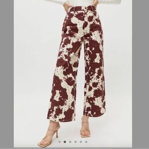 Urban Outfitters Brown and Cream Cropped Jeans
